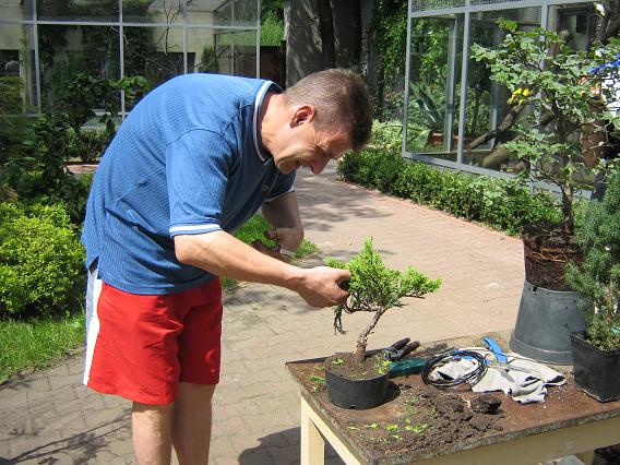 Krzysztof przy pracy.