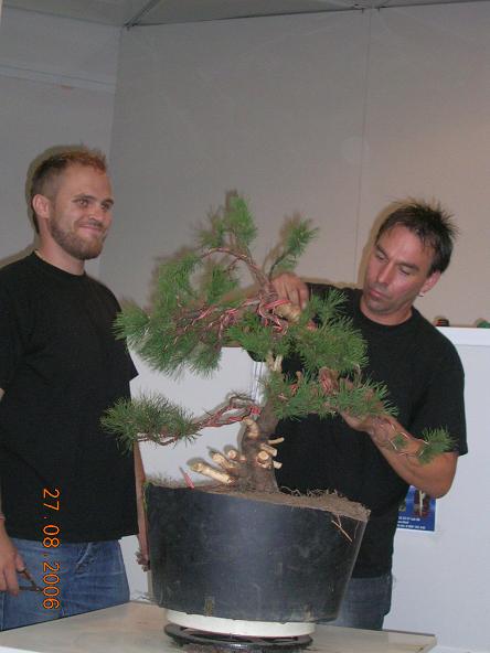 Asystent pozuje do zdjĂŞcie! Tylko czemu nie do mojego?