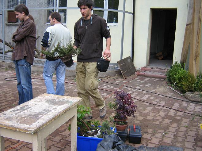 Przynosimy materiaÂł do formowania.