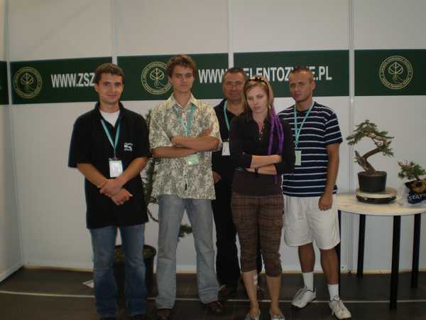 od lewej strony czeÂśĂŚ teamu TANUKI : ÂŁukasz , Marcin, Marek , Marta , Ja